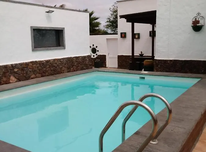 Chinijos Apartment *